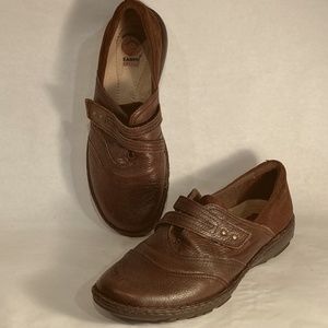 EARTH SPIRIT LOAFERS FLATS BROWN LEATHER  SIZE 9M